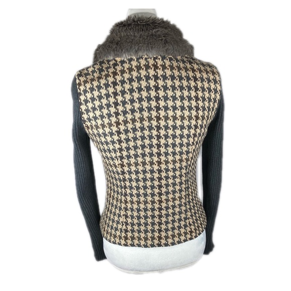 CAbi Houndstooth Mixer Jacket with Faux Fur Collar - Picture 4 of 8